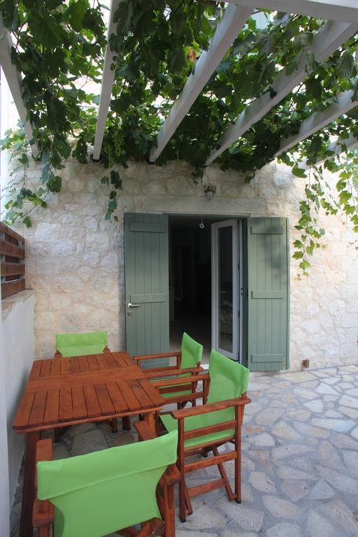 Wild Sea Apartments Áyios Nikítas 部屋 写真